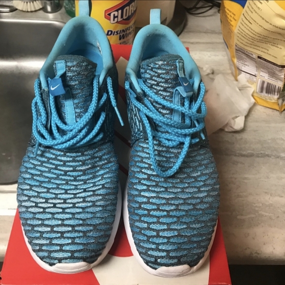 Final sale • Nike Women's Nine Rosherun Flynet - Picture 2 of 7